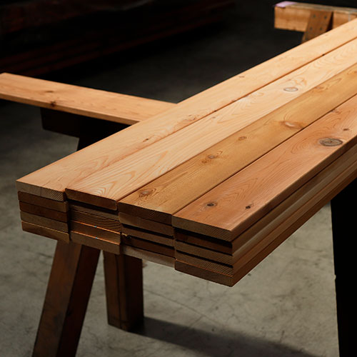 ウエスタンレッドシダー（米杉） フェンス材 1x4 節付 18x90x4250mm（無塗装・3面プレナー・面取りなし）