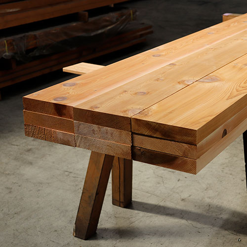 【取寄商品】ウエスタンレッドシダー（米杉） ウッドデッキ材 2x8 節付 40x183x3000mm