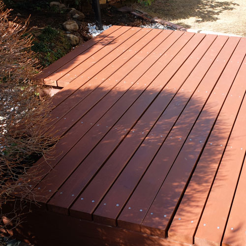 ウエスタンレッドシダー デッキ材 2x4 施工写真