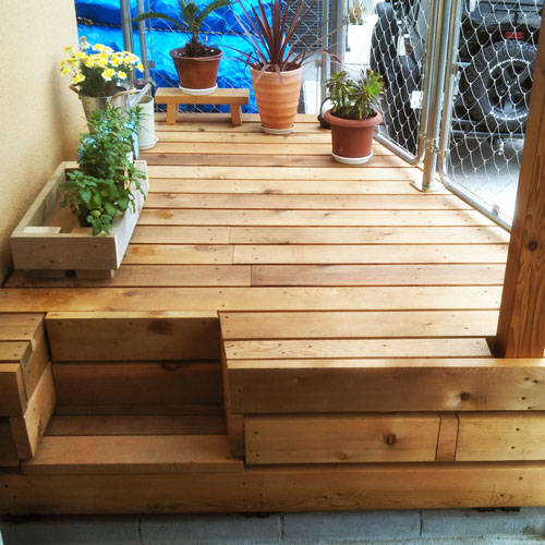 ウエスタンレッドシダー デッキ材 2x4 施工写真