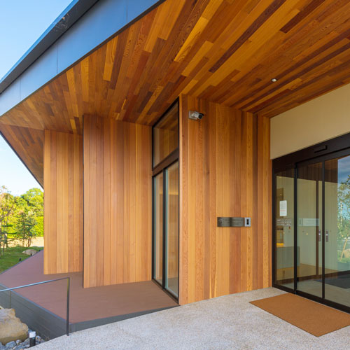 ウエスタンレッドシダー 羽目板 施工写真