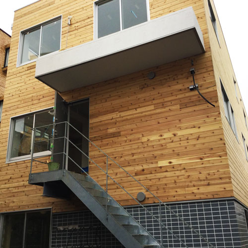 ウエスタンレッドシダー 外壁 施工写真